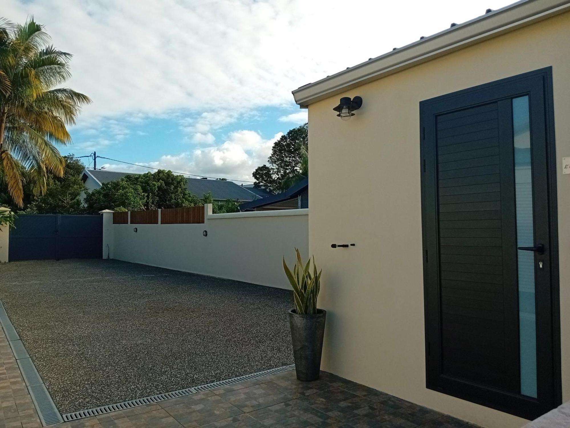 Bungalow L'Escale De Takamaka Saint-Benoît Kültér fotó
